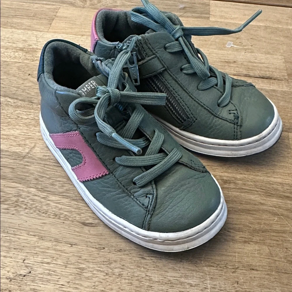 CAMPER twin leather boots